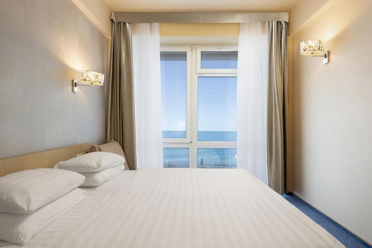 אדלר Lazur Beach Hotel Sochi מראה חיצוני תמונה